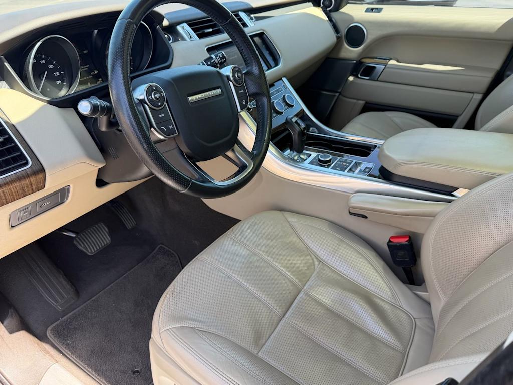 Thumbnail: 2016 Land Rover Range Rover Sport - 9