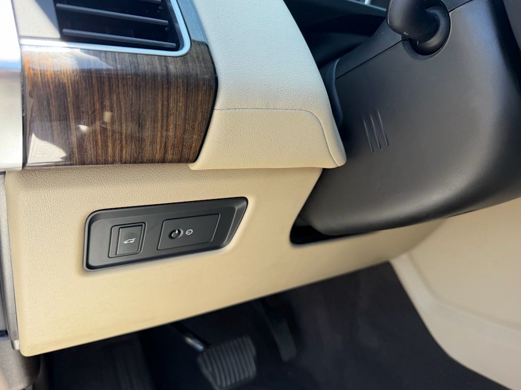 Thumbnail: 2016 Land Rover Range Rover Sport - 30