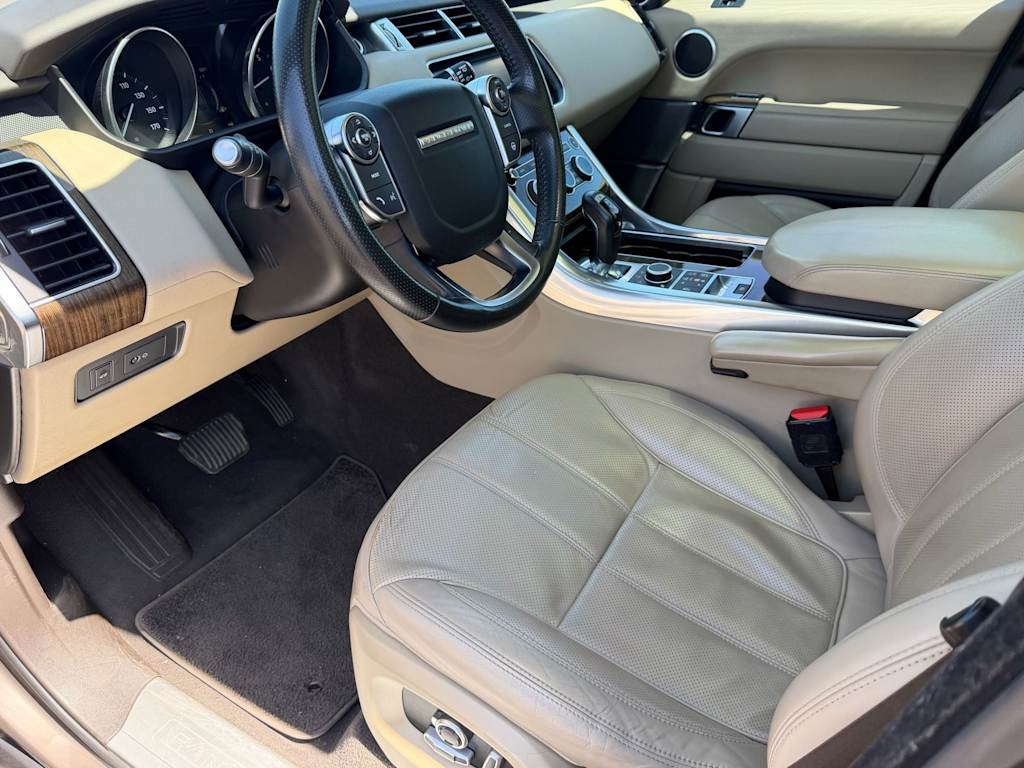 Thumbnail: 2016 Land Rover Range Rover Sport - 24