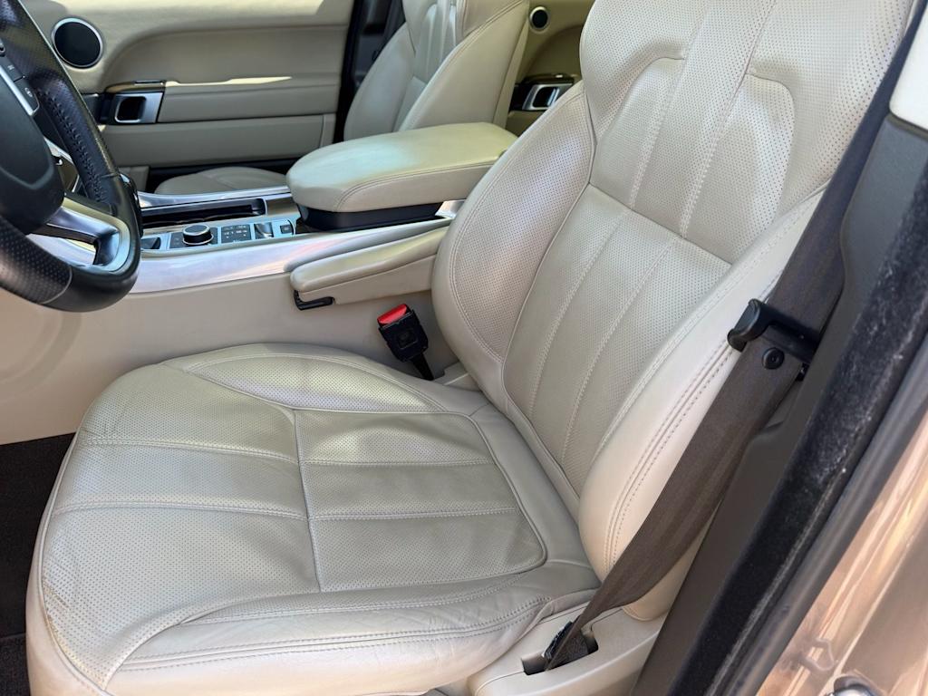 Thumbnail: 2016 Land Rover Range Rover Sport - 26