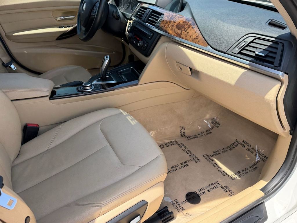 Thumbnail: 2013 BMW 3 Series - 18