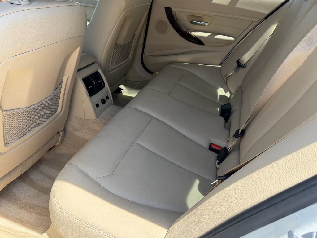 Thumbnail: 2013 BMW 3 Series - 20
