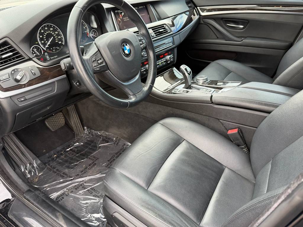 Thumbnail: 2016 BMW 5 Series - 8