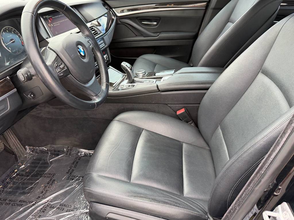 Thumbnail: 2016 BMW 5 Series - 21