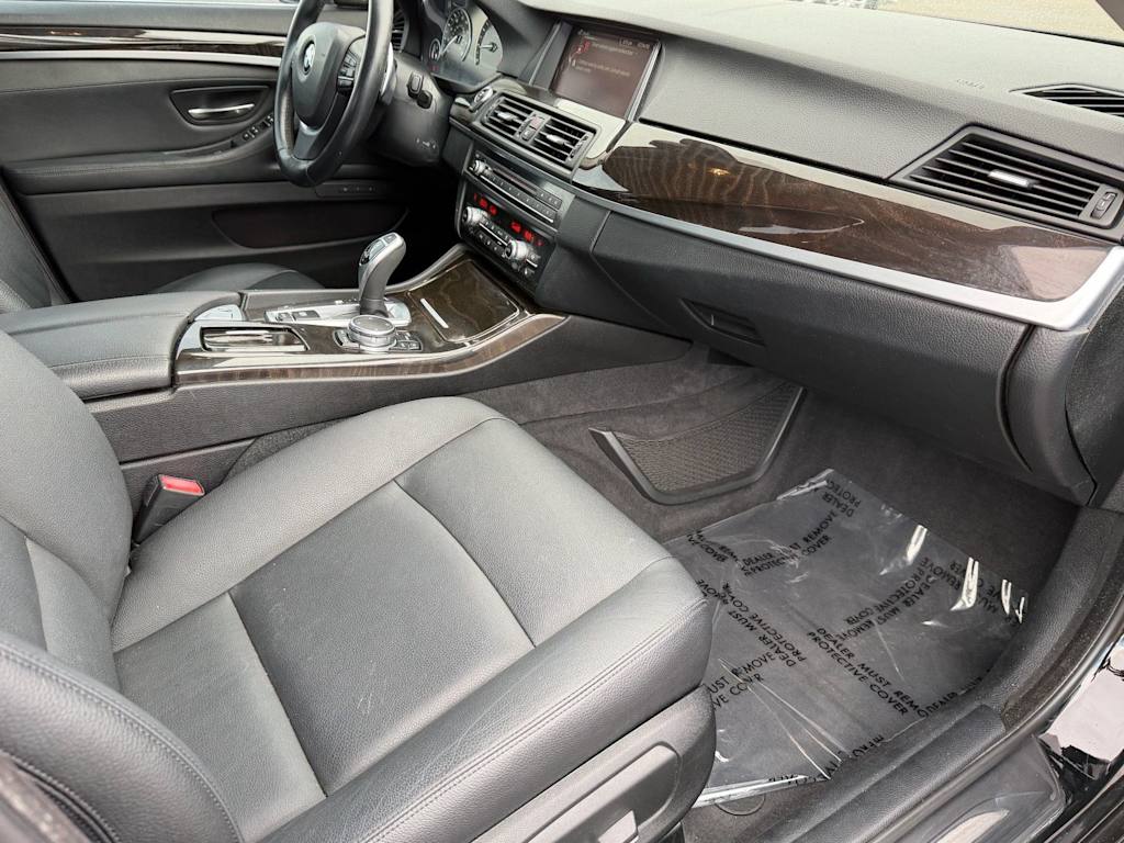 Thumbnail: 2016 BMW 5 Series - 19