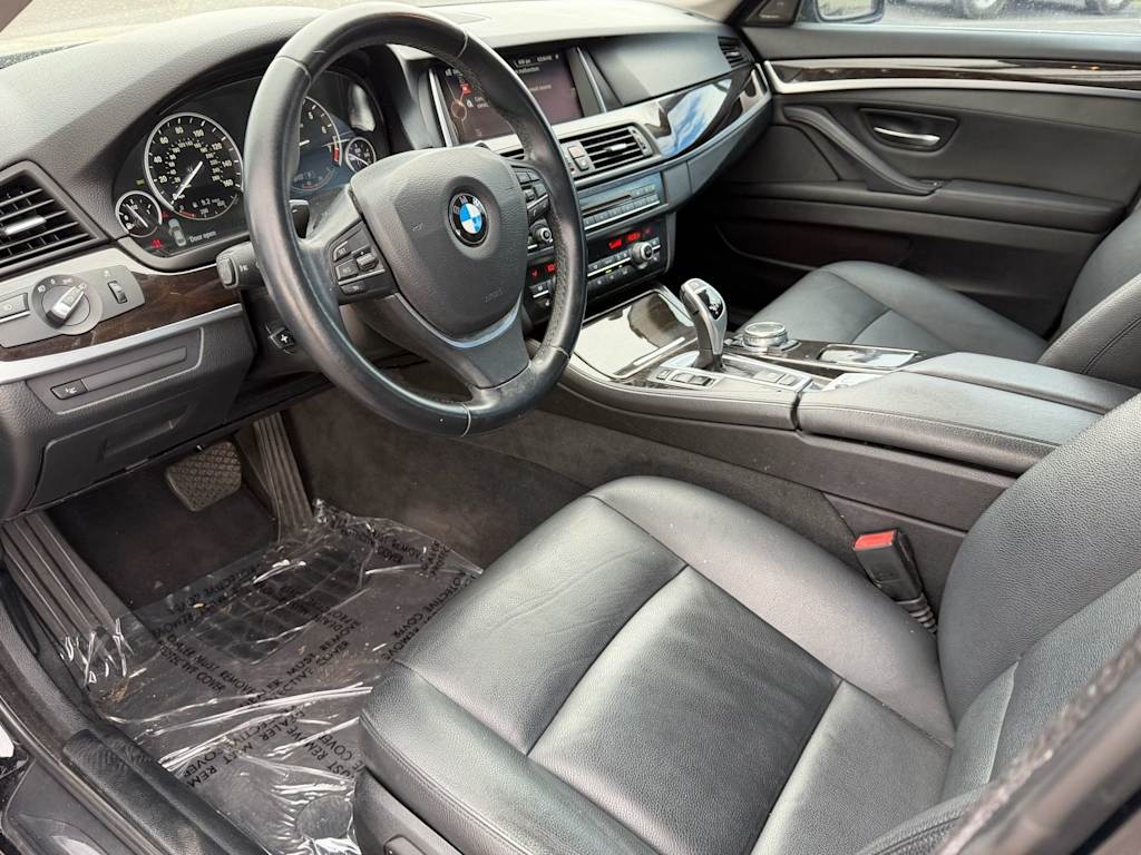 Thumbnail: 2016 BMW 5 Series - 2