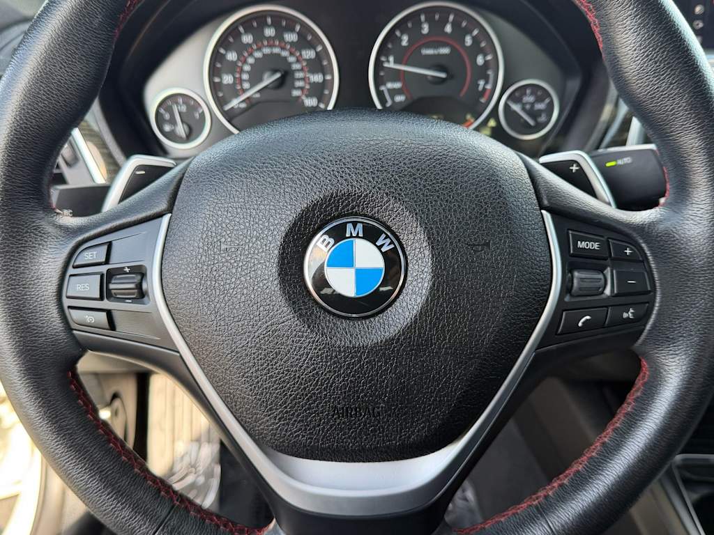 Thumbnail: 2018 BMW 3 Series - 32