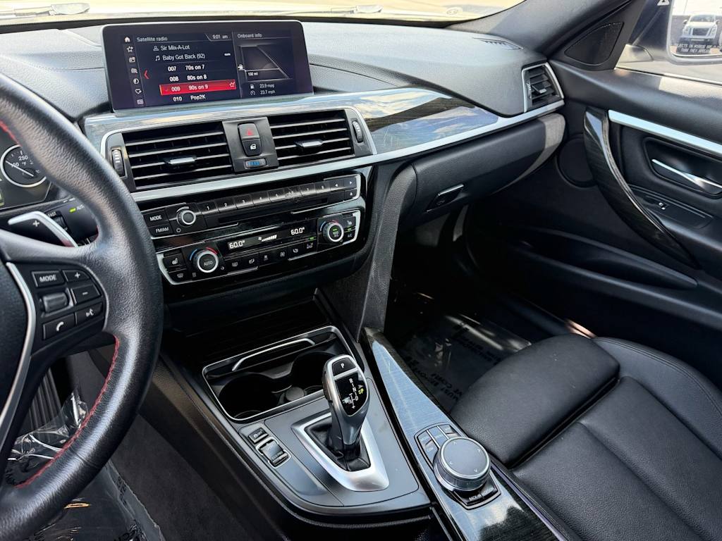 Thumbnail: 2018 BMW 3 Series - 12