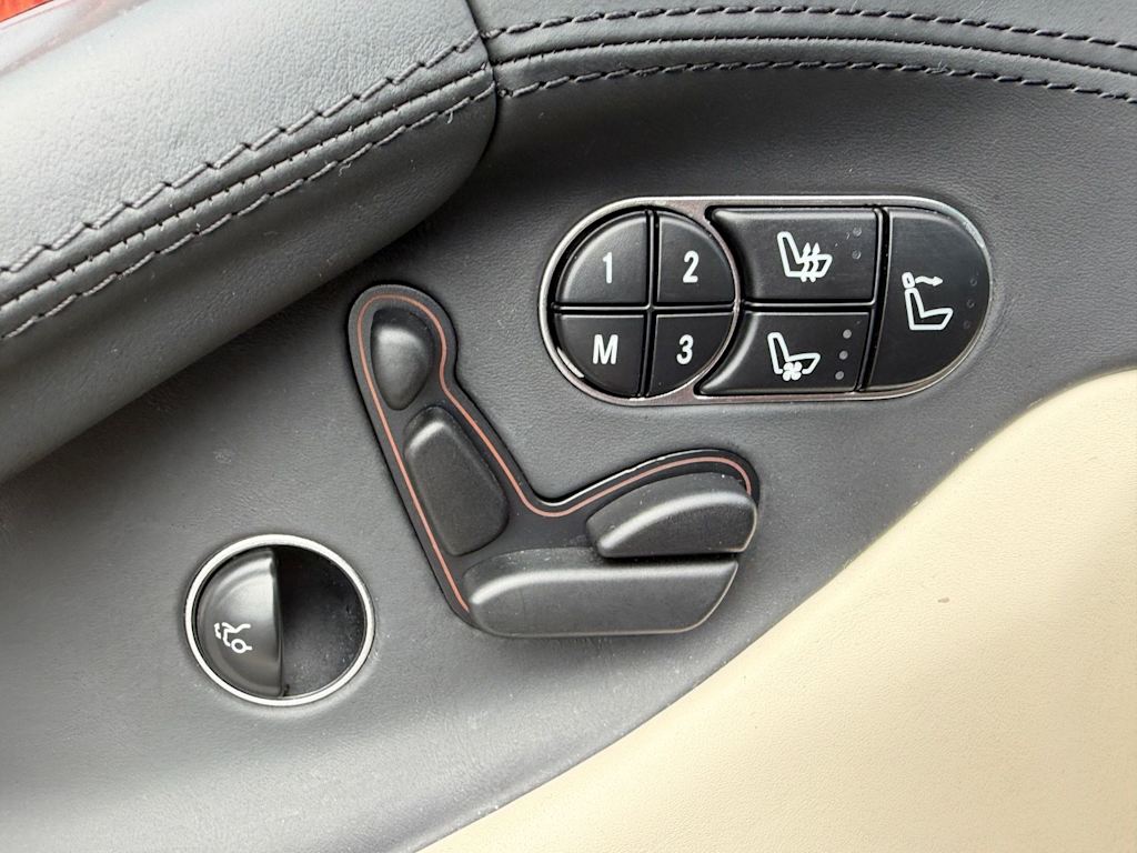 Thumbnail: 2009 Mercedes-Benz SL-Class - 18