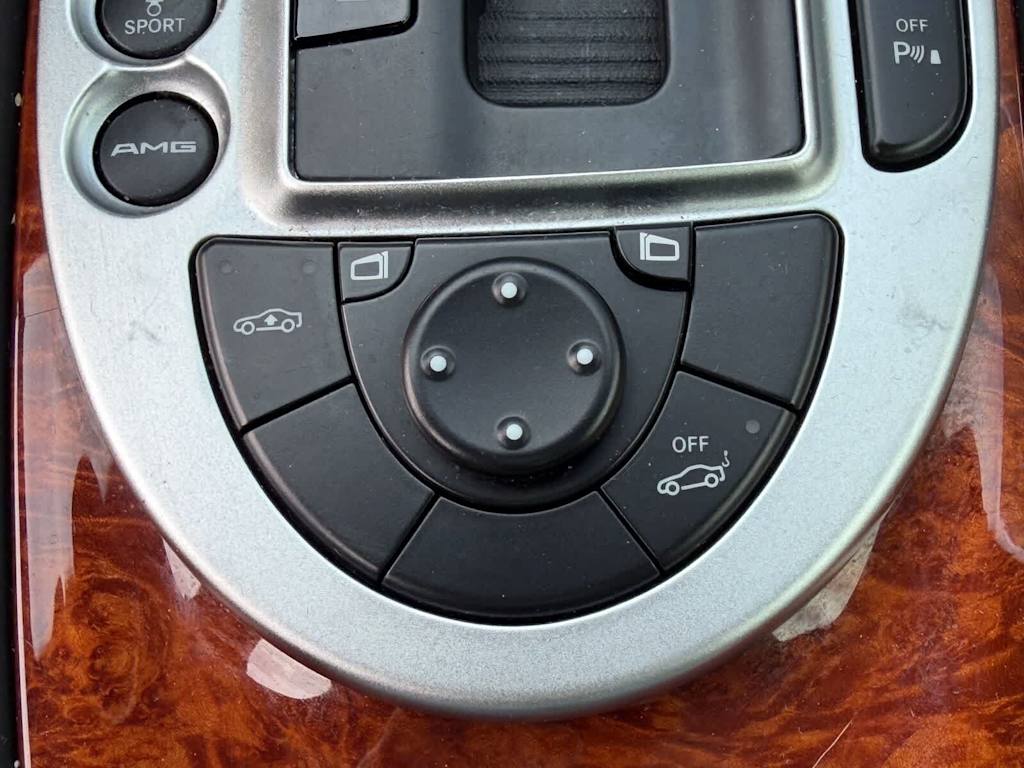 Thumbnail: 2009 Mercedes-Benz SL-Class - 23