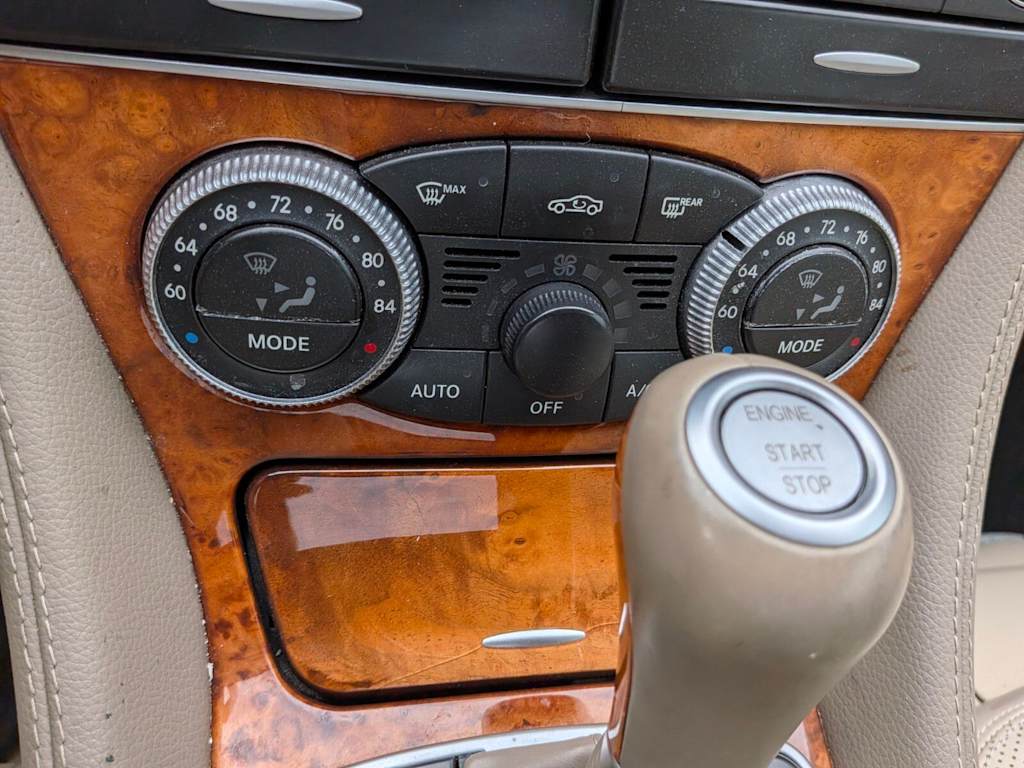 Thumbnail: 2009 Mercedes-Benz SL-Class - 18