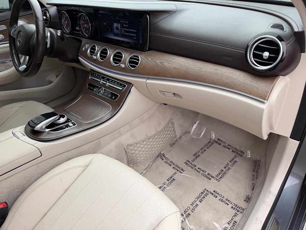 Thumbnail: 2018 Mercedes-Benz E-Class - 8