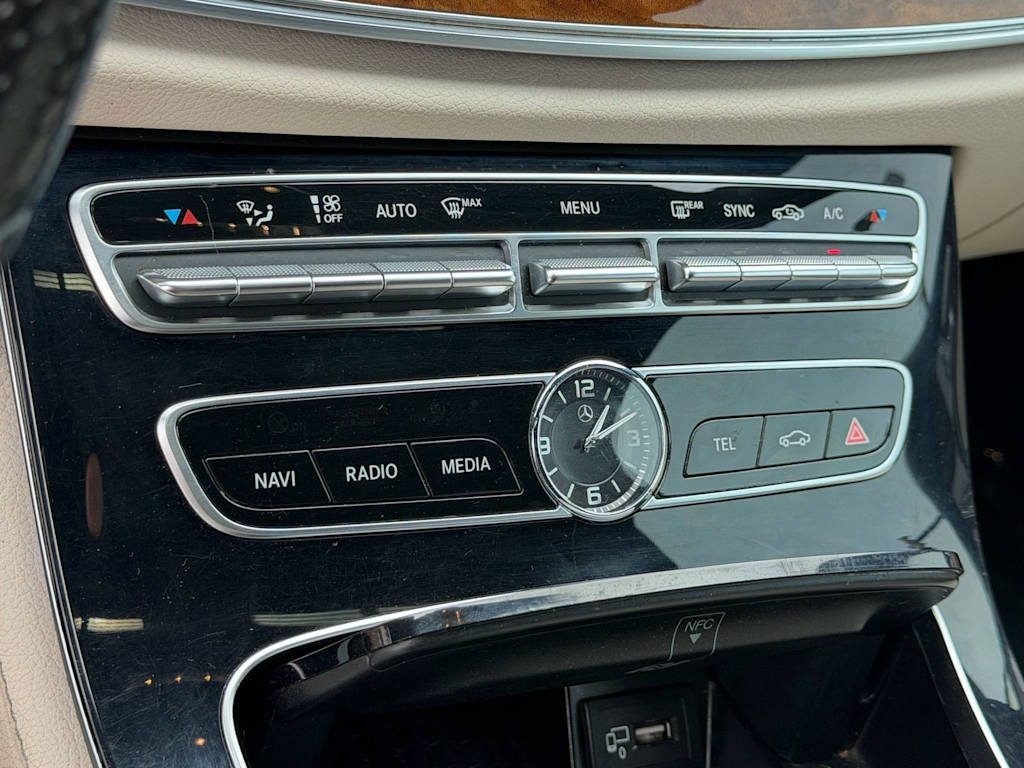 Thumbnail: 2017 Mercedes-Benz E-Class - 37