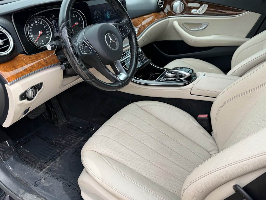 Thumbnail: 2017 Mercedes-Benz E-Class - 8