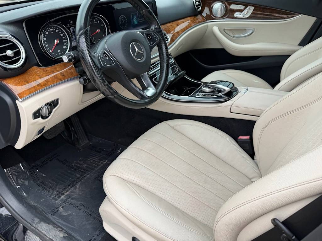 Thumbnail: 2017 Mercedes-Benz E-Class - 26