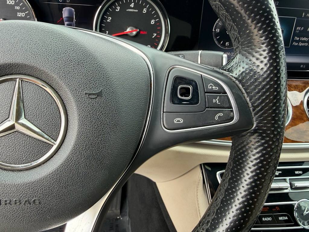 Thumbnail: 2017 Mercedes-Benz E-Class - 41