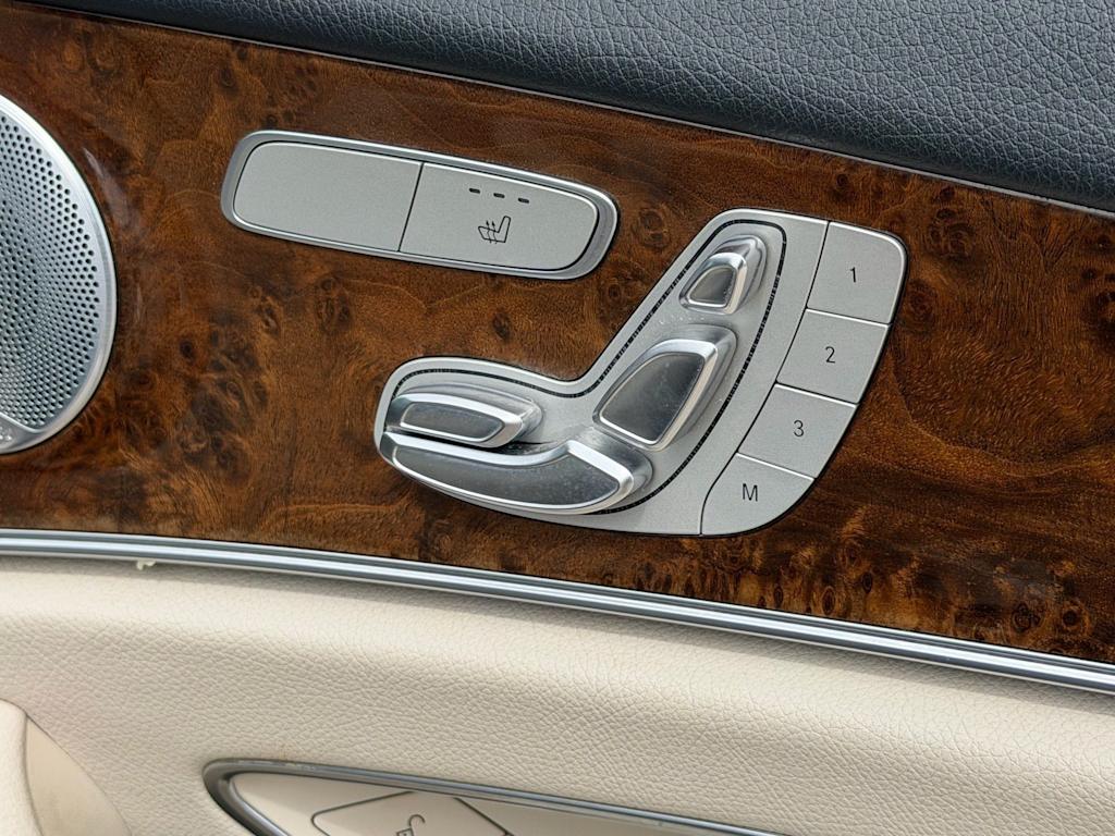Thumbnail: 2017 Mercedes-Benz E-Class - 22