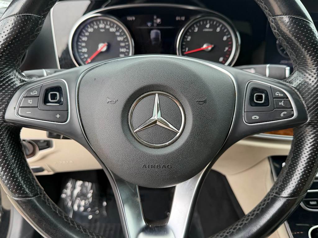 Thumbnail: 2017 Mercedes-Benz E-Class - 39