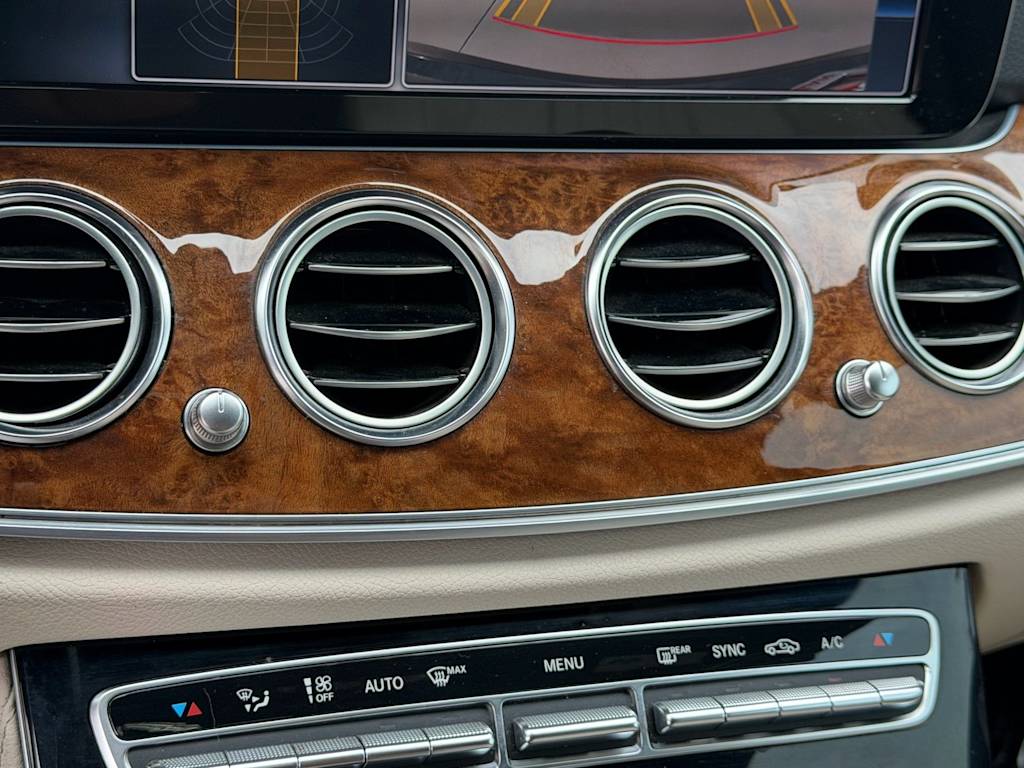 Thumbnail: 2017 Mercedes-Benz E-Class - 36