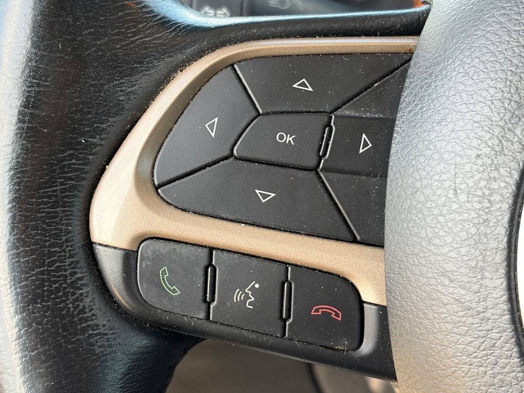 Thumbnail: 2017 Jeep Renegade - 22