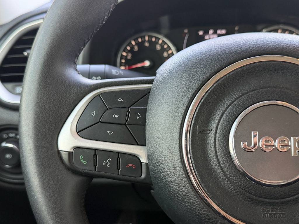 Thumbnail: 2020 Jeep Renegade - 24