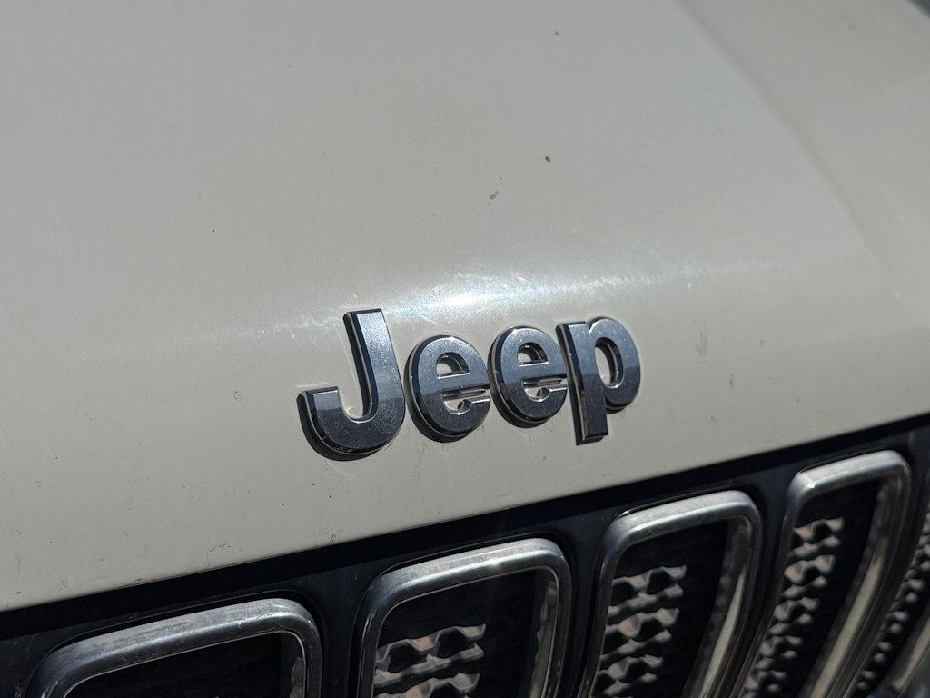 Thumbnail: 2019 Jeep Renegade - 3