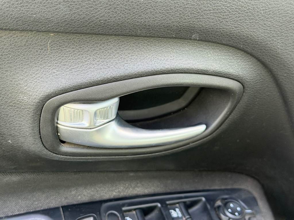 Thumbnail: 2019 Jeep Renegade - 13