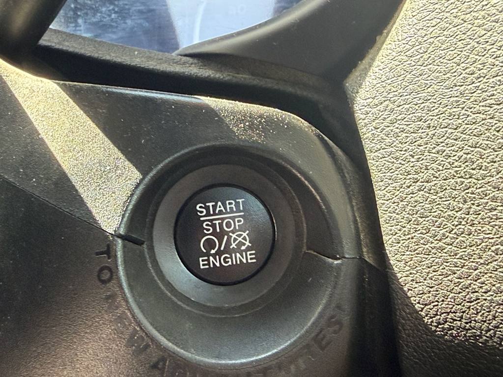 Thumbnail: 2019 Jeep Renegade - 22