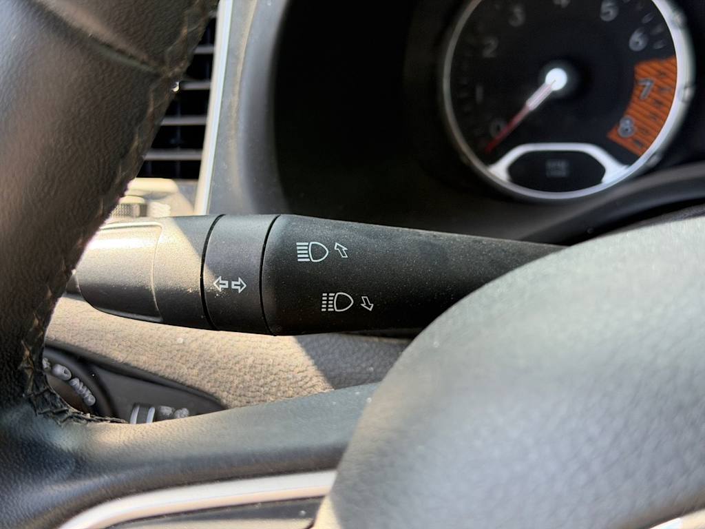 Thumbnail: 2019 Jeep Renegade - 18