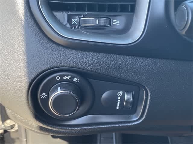 Thumbnail: 2023 Jeep Renegade - 34