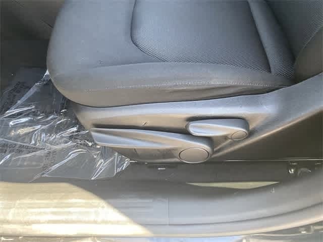 Thumbnail: 2023 Jeep Renegade - 28