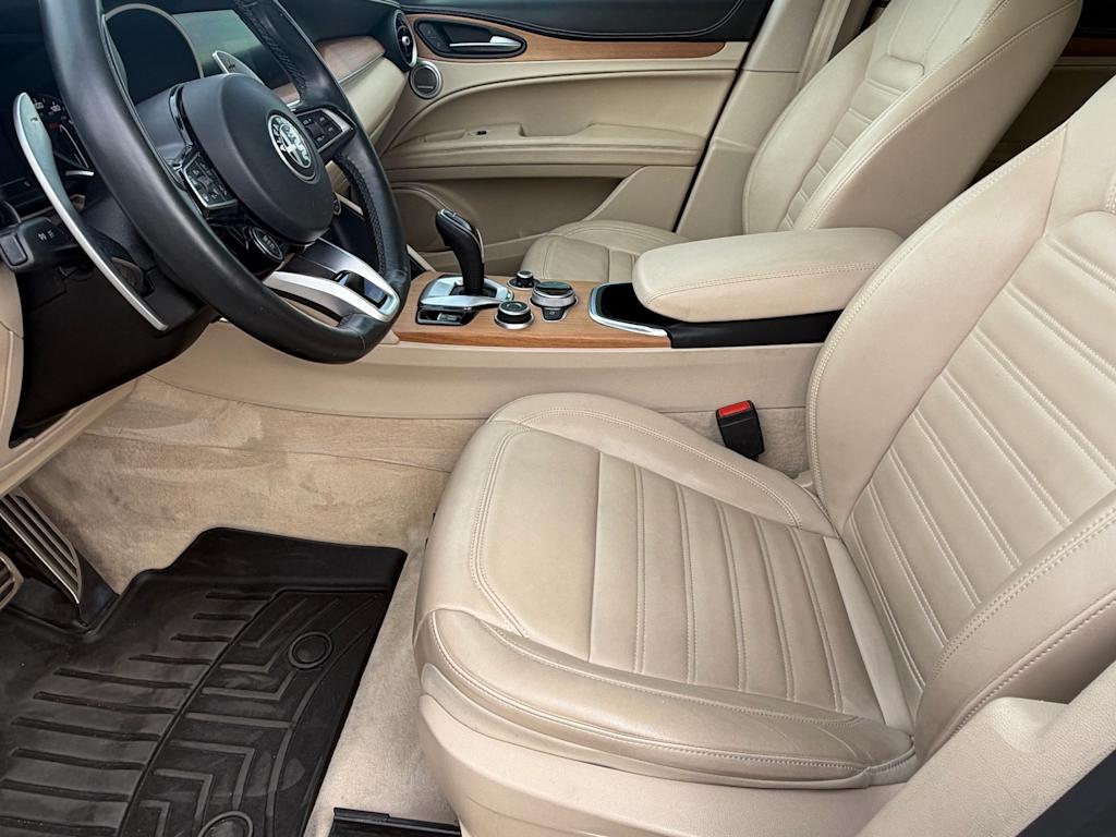 Thumbnail: 2021 Alfa Romeo Stelvio - 22