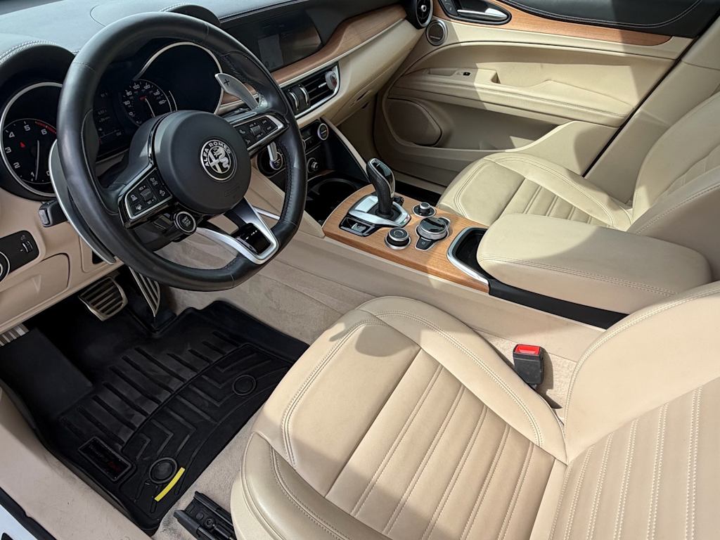 Thumbnail: 2021 Alfa Romeo Stelvio - 9