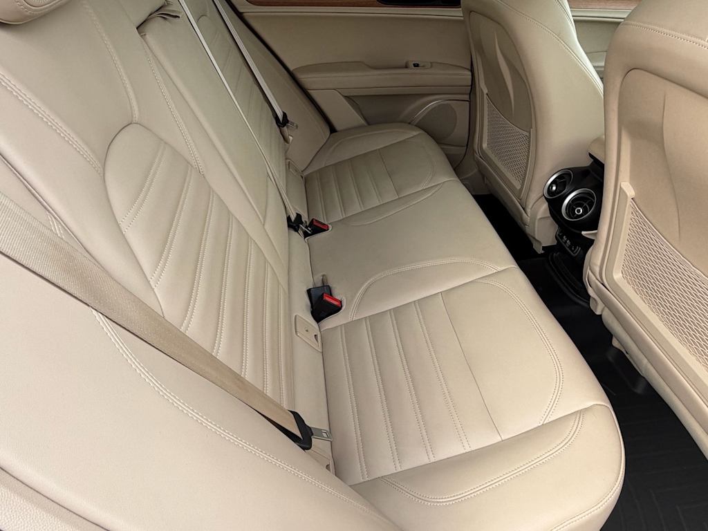 Thumbnail: 2021 Alfa Romeo Stelvio - 11