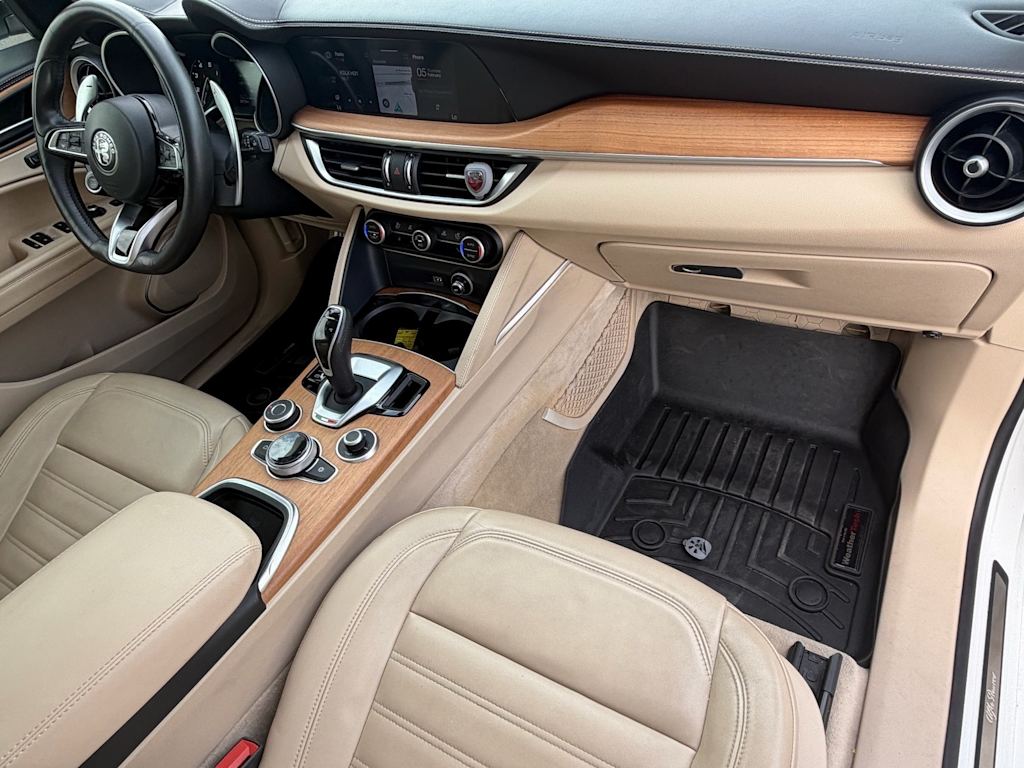 Thumbnail: 2021 Alfa Romeo Stelvio - 2