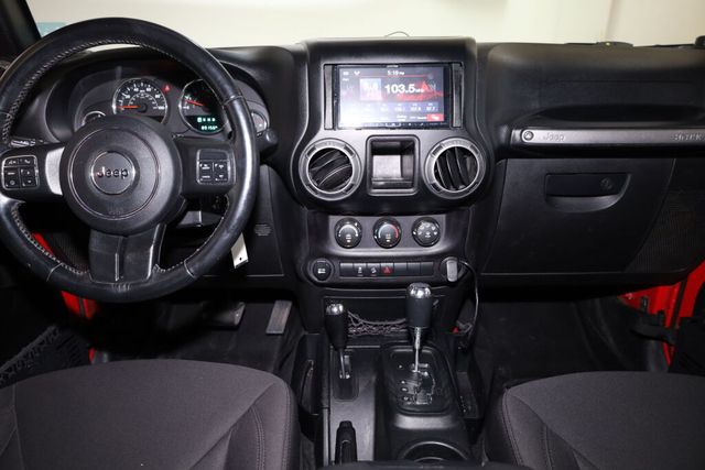 Thumbnail: 2017 Jeep Wrangler - 13