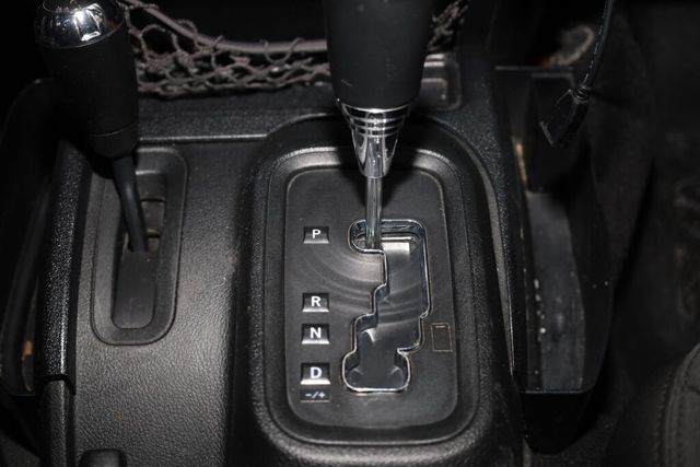 Thumbnail: 2017 Jeep Wrangler - 15