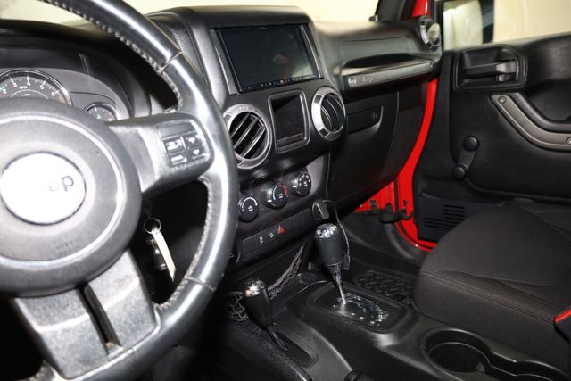 Thumbnail: 2017 Jeep Wrangler - 9