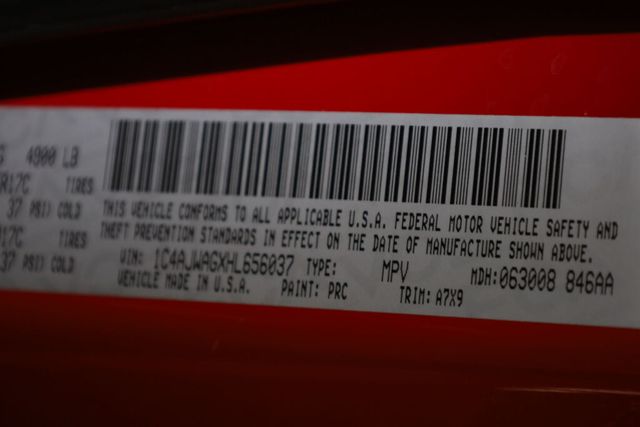 Thumbnail: 2017 Jeep Wrangler - 17