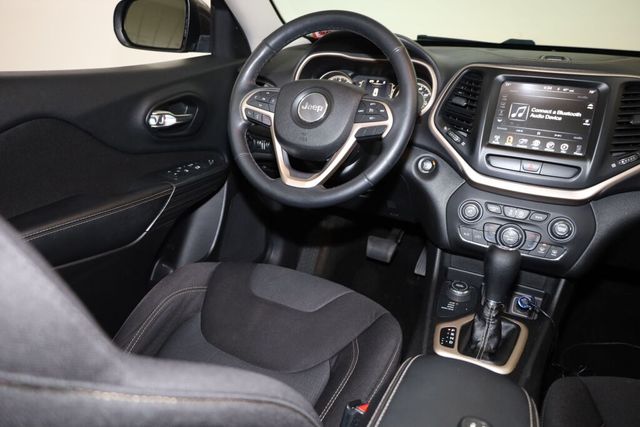 Thumbnail: 2015 Jeep Cherokee - 13