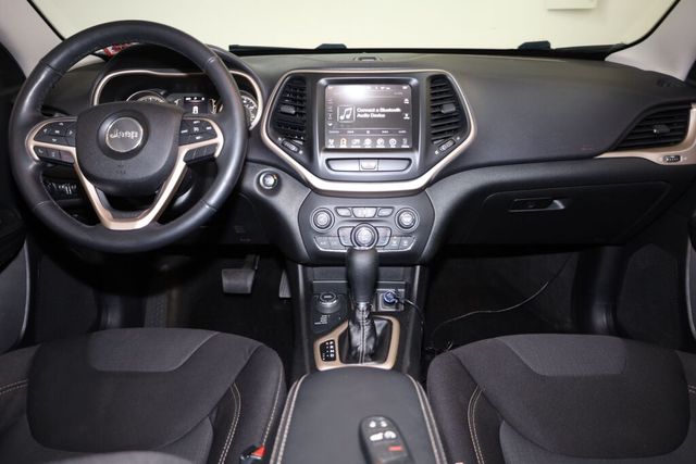 Thumbnail: 2015 Jeep Cherokee - 14