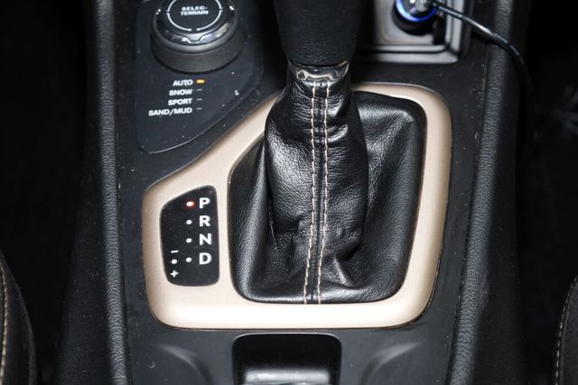 Thumbnail: 2015 Jeep Cherokee - 16