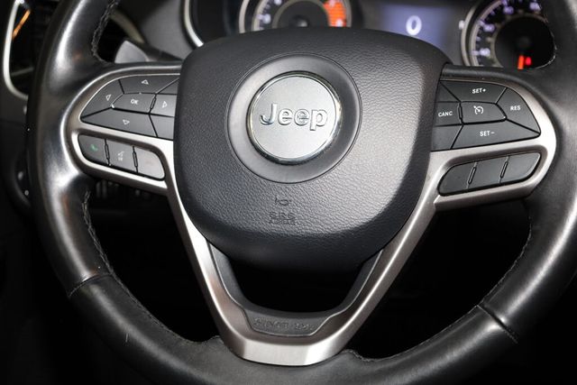 Thumbnail: 2019 Jeep Cherokee - 36