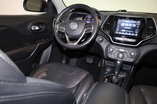 Thumbnail: 2019 Jeep Cherokee - 13