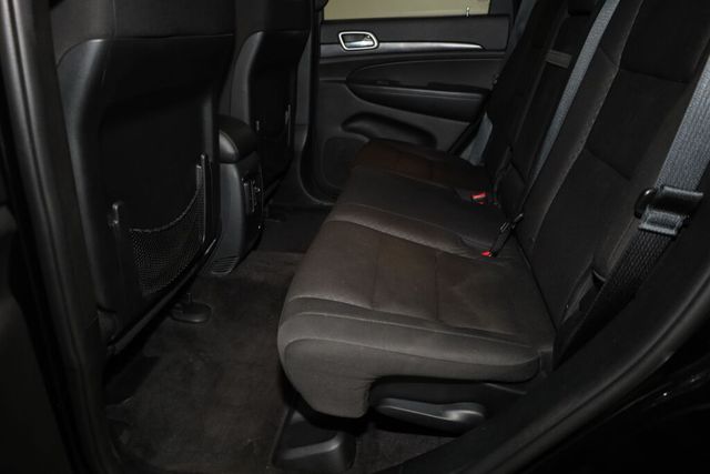 Thumbnail: 2018 Jeep Grand Cherokee - 12