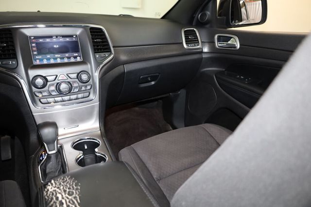 Thumbnail: 2018 Jeep Grand Cherokee - 29