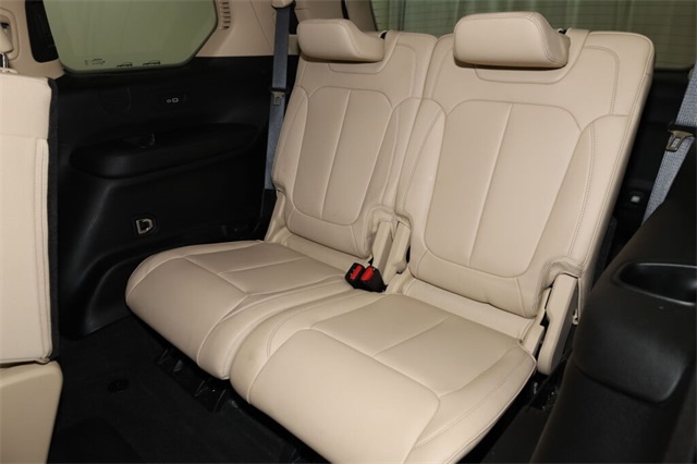 Thumbnail: 2021 Jeep Grand Cherokee L - 28