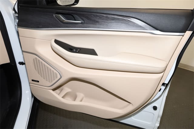 Thumbnail: 2021 Jeep Grand Cherokee L - 29