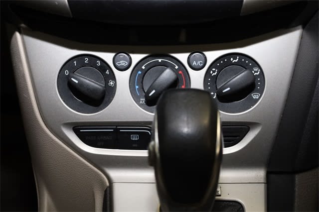 Thumbnail: 2014 Ford Focus - 32