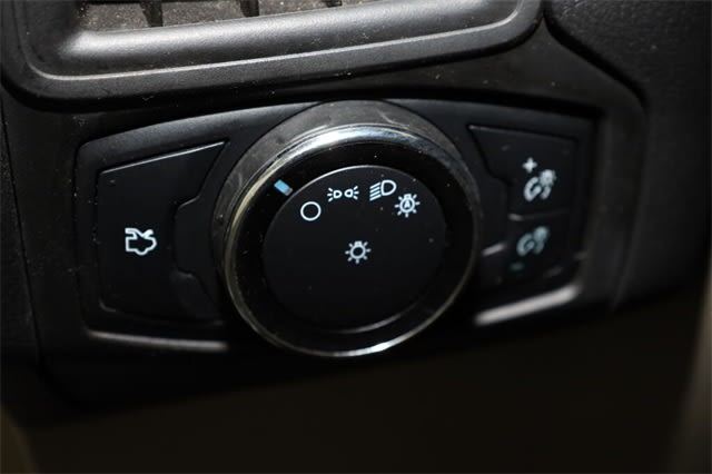 Thumbnail: 2014 Ford Focus - 30